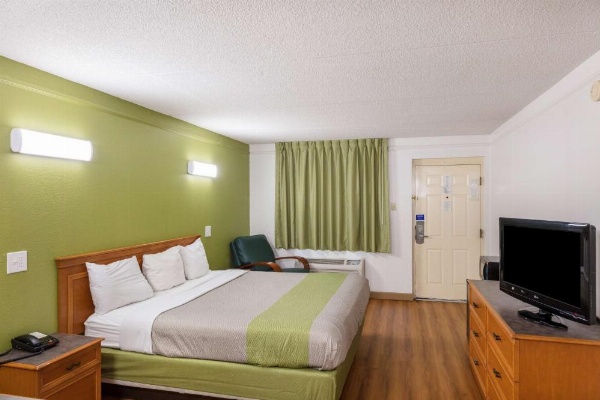 Motel 6-Knoxville, TN image 11