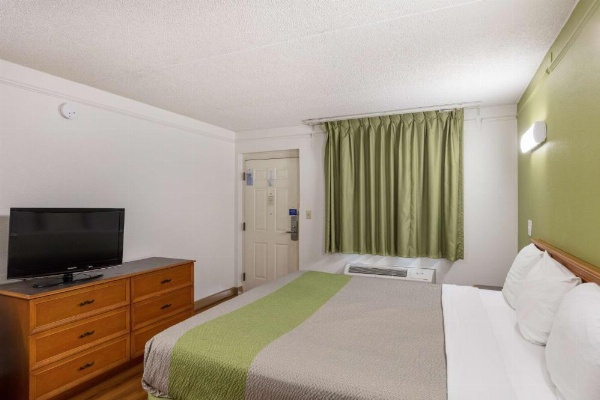 Motel 6-Knoxville, TN image 16