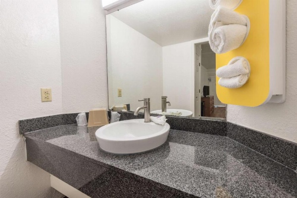 Motel 6-Knoxville, TN image 20