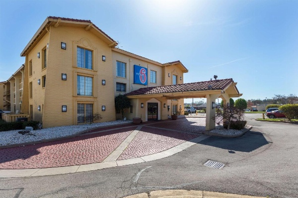 Motel 6-Knoxville, TN Main image